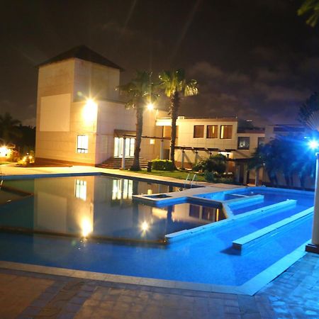 Cotton County Club And Resort Hubli Buitenkant foto