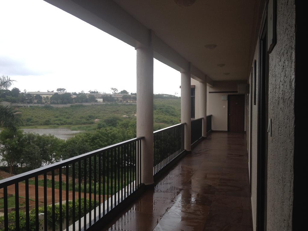 Cotton County Club And Resort Hubli Kamer foto