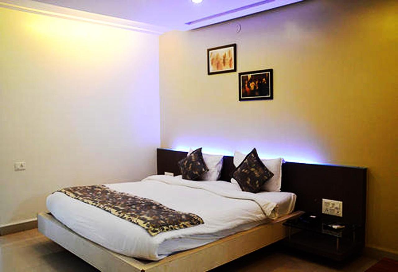 Cotton County Club And Resort Hubli Buitenkant foto